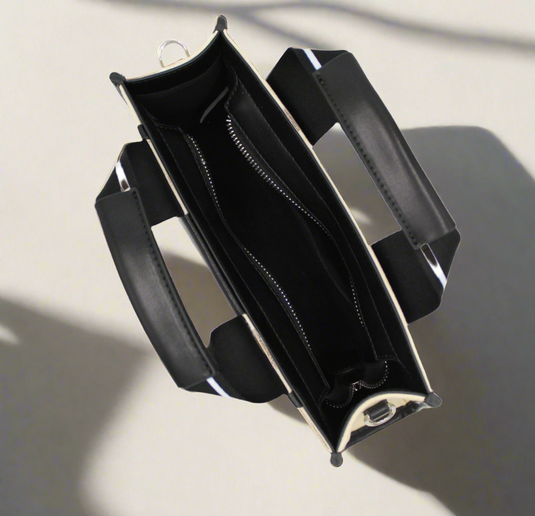 Sac Berby K.ELEGANCE en toile chic noir et blanc, compartiments intérieurs pratiques avec poche zippée